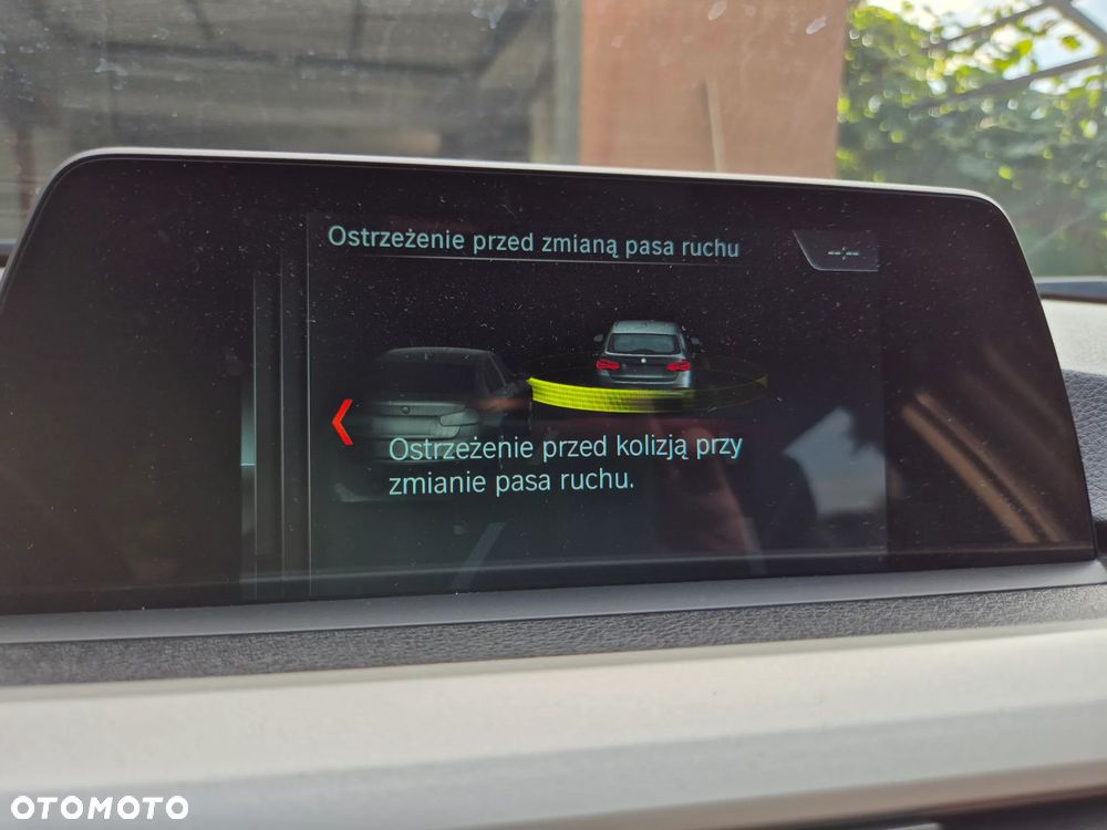 BMW Seria 3 318d Sport Line - 18