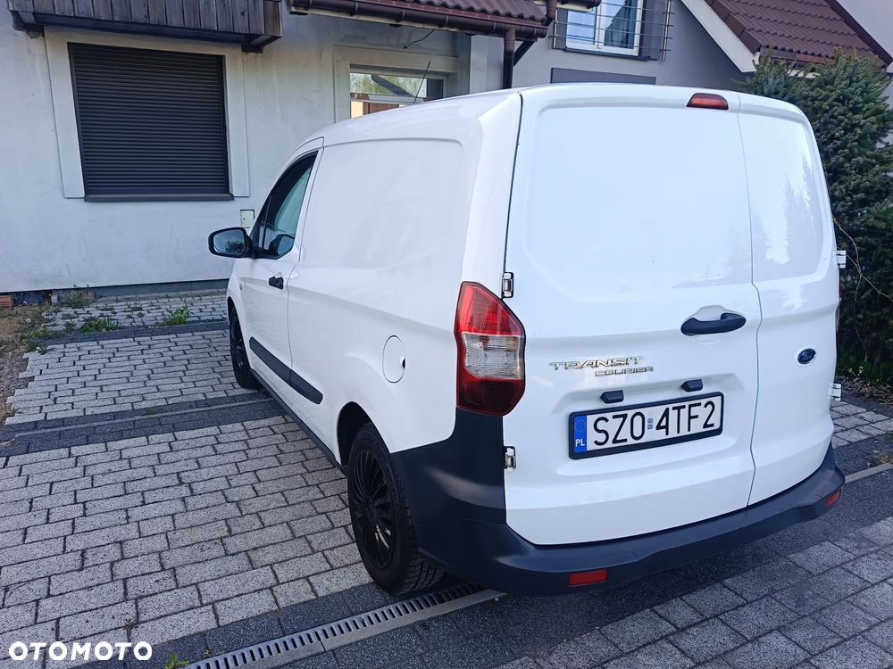 Ford Courier - 5