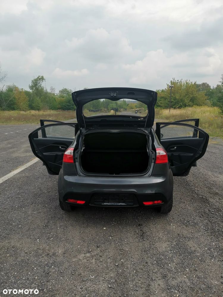 Kia Rio - 17