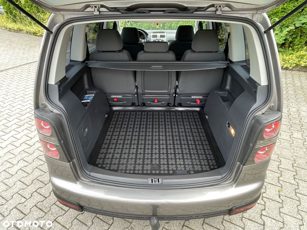Volkswagen Touran 1.4 TSI Cross - 30