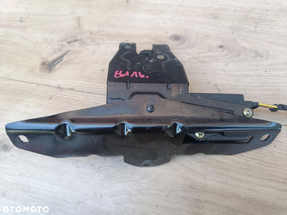 BMW E60 E61 KOMBI ZAMEK TYLNEJ KLAPY 7014870 - 1