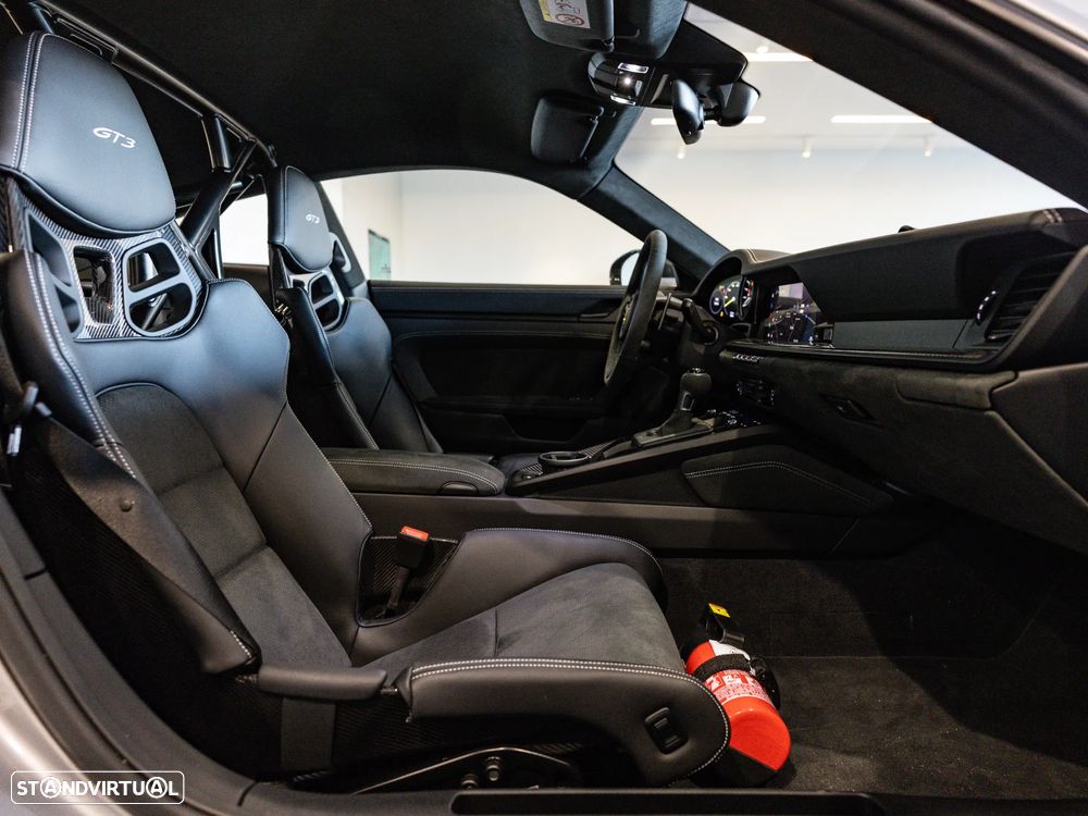 Porsche 911 (992) GT3 PDK - 31