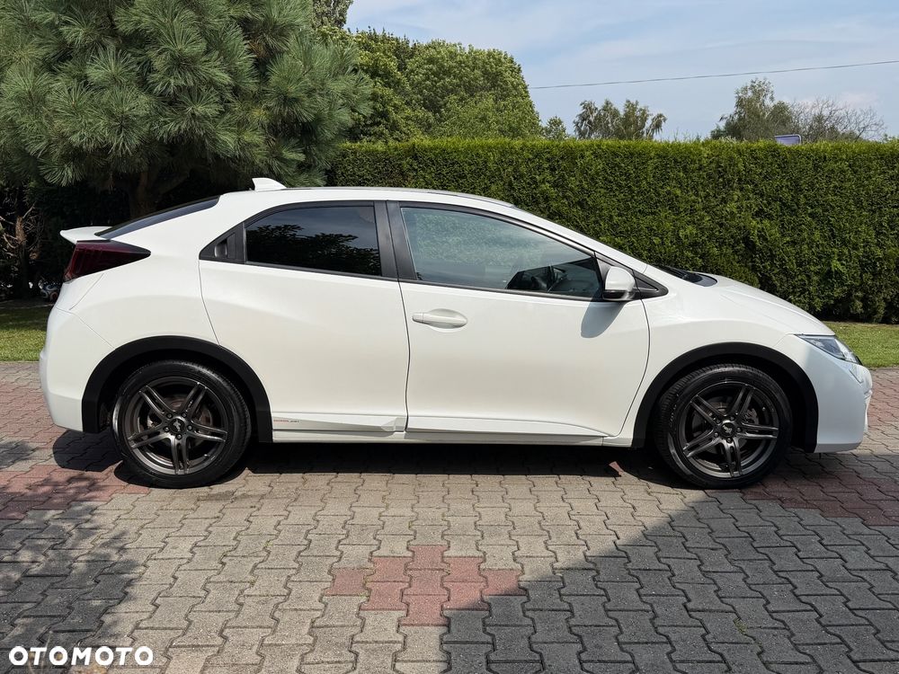 Honda Civic 1.8 i-VTEC Sport Black Edition - 9