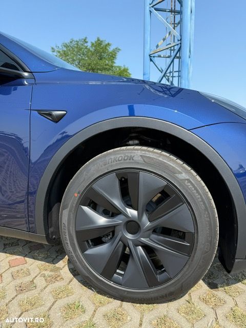 Tesla Model Y RWD - 5