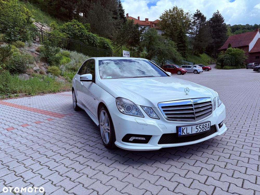 Mercedes-Benz Klasa E 200 CGI BlueEffICIENCY - 2