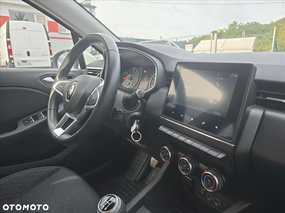Renault Clio - 25