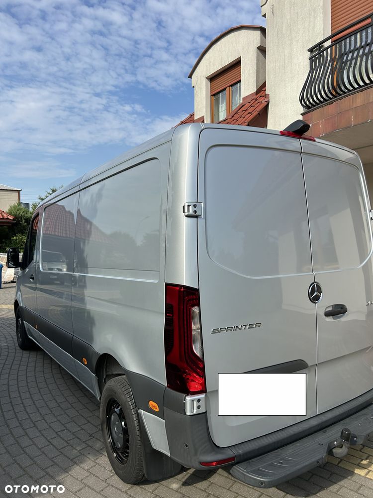 Mercedes-Benz Sprinter - 5