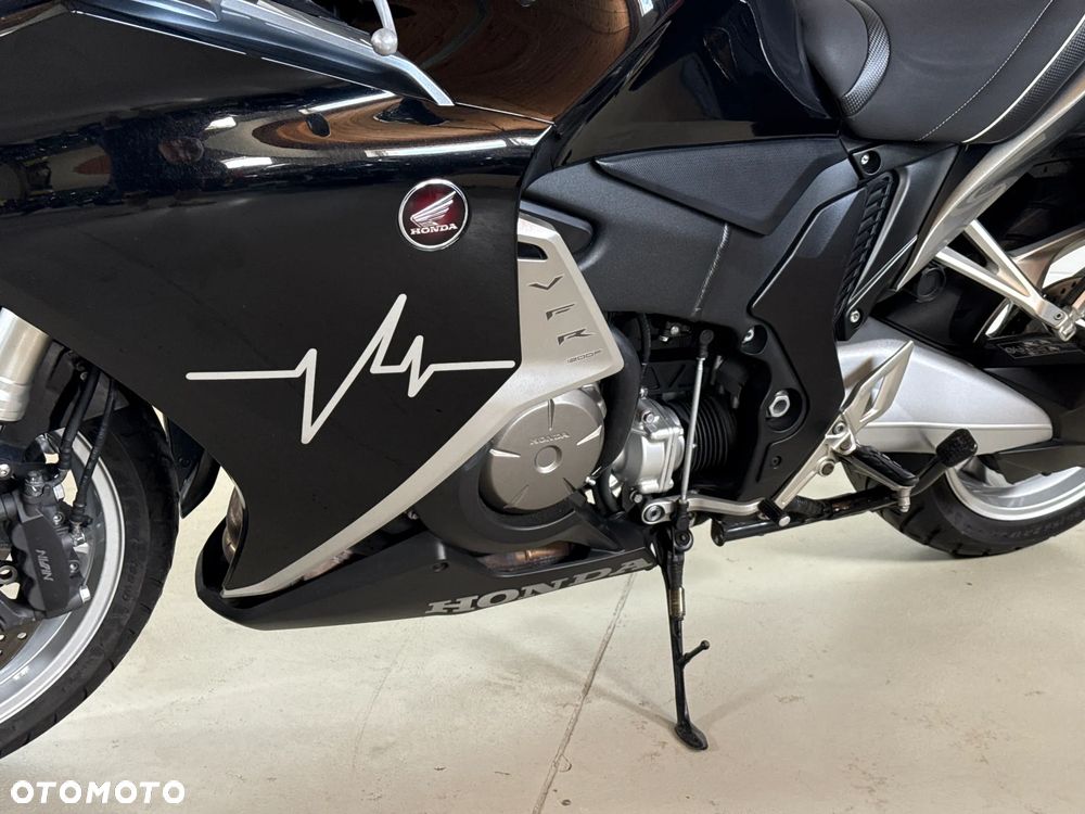 Honda VFR - 32