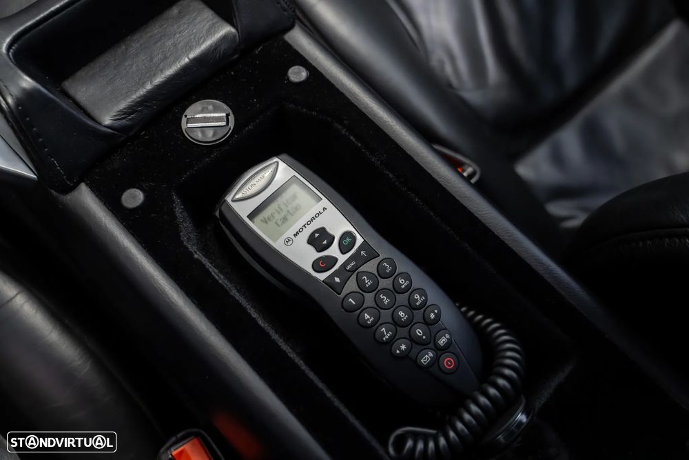 Aston Martin Vanquish - 18