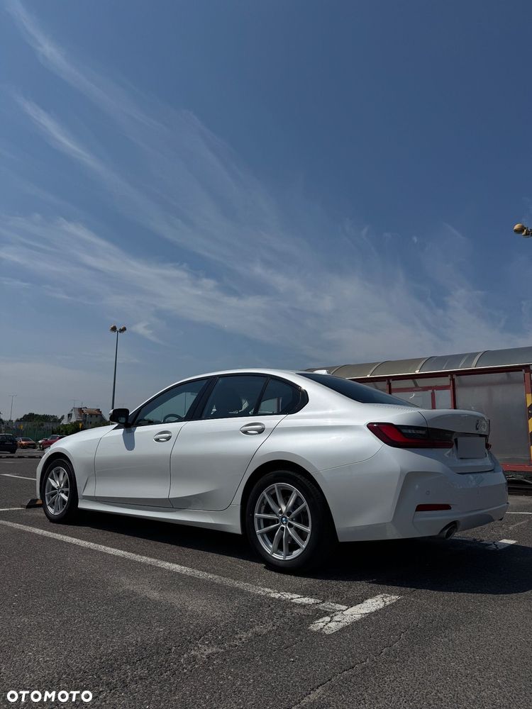 BMW Seria 3 318i - 3
