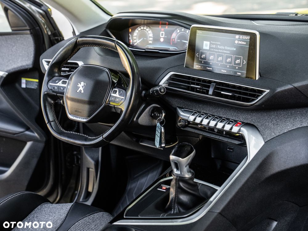 Peugeot 3008 1.2 PureTech Allure - 30