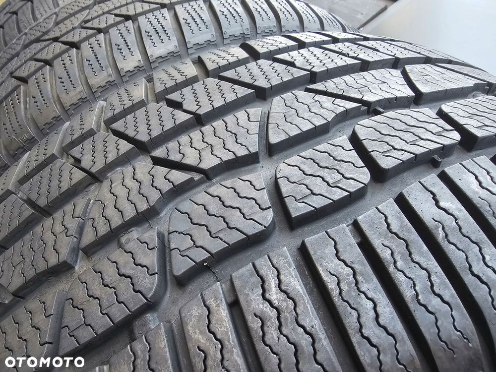Continental ContiWinterContact TS 830 P 235/45R19 99 V AO - 2