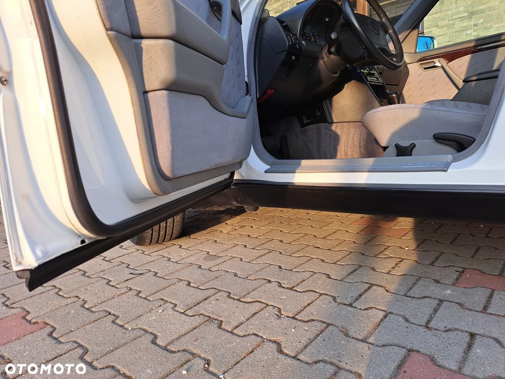 Mercedes-Benz Klasa C - 27