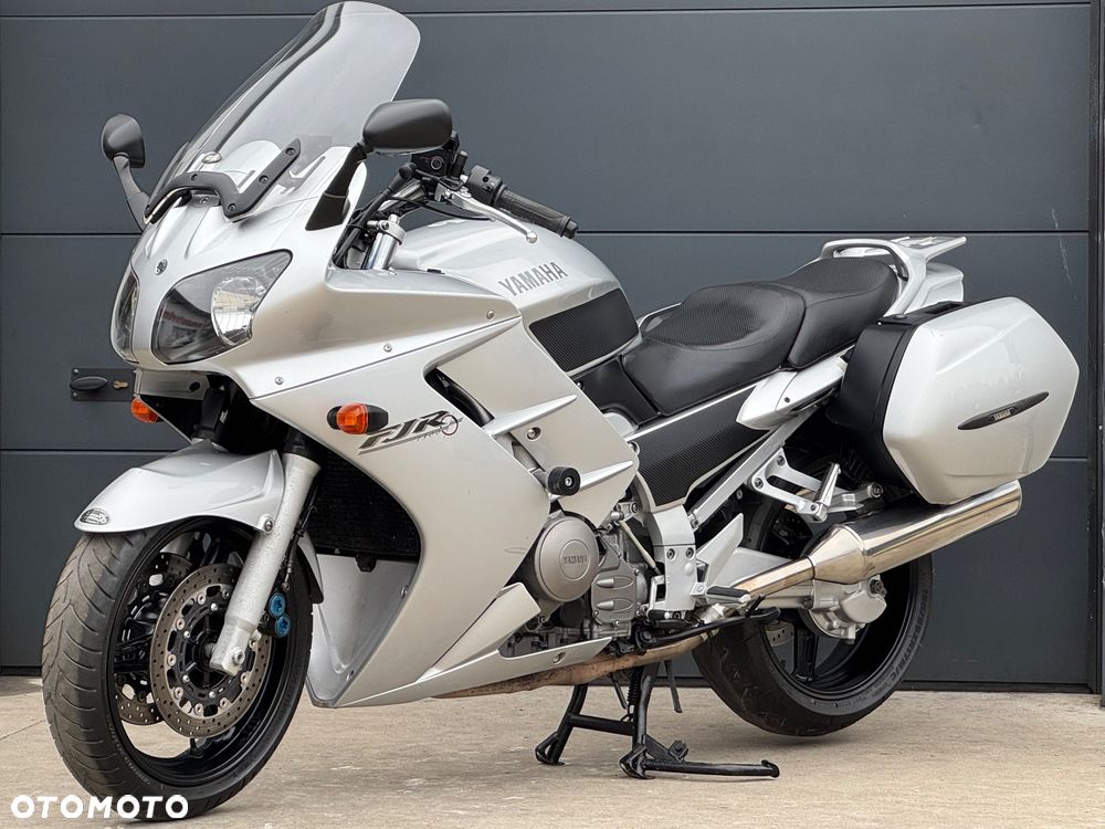 Yamaha FJR - 18