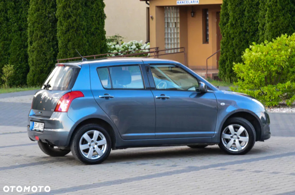 Suzuki Swift 1.3 4x4 Comfort - 26