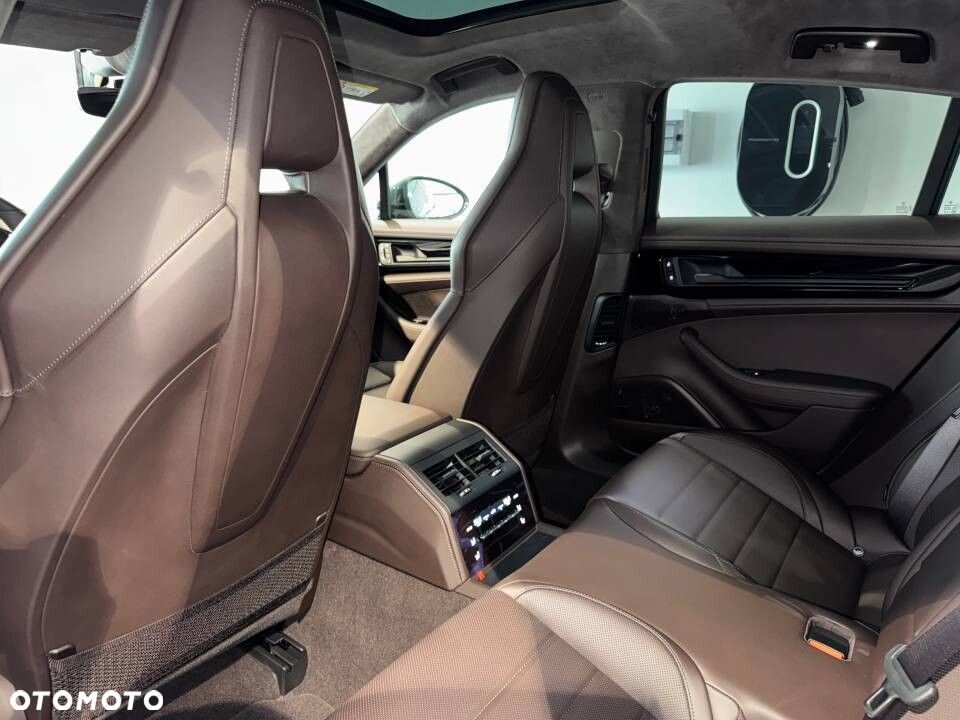 Porsche Panamera - 23