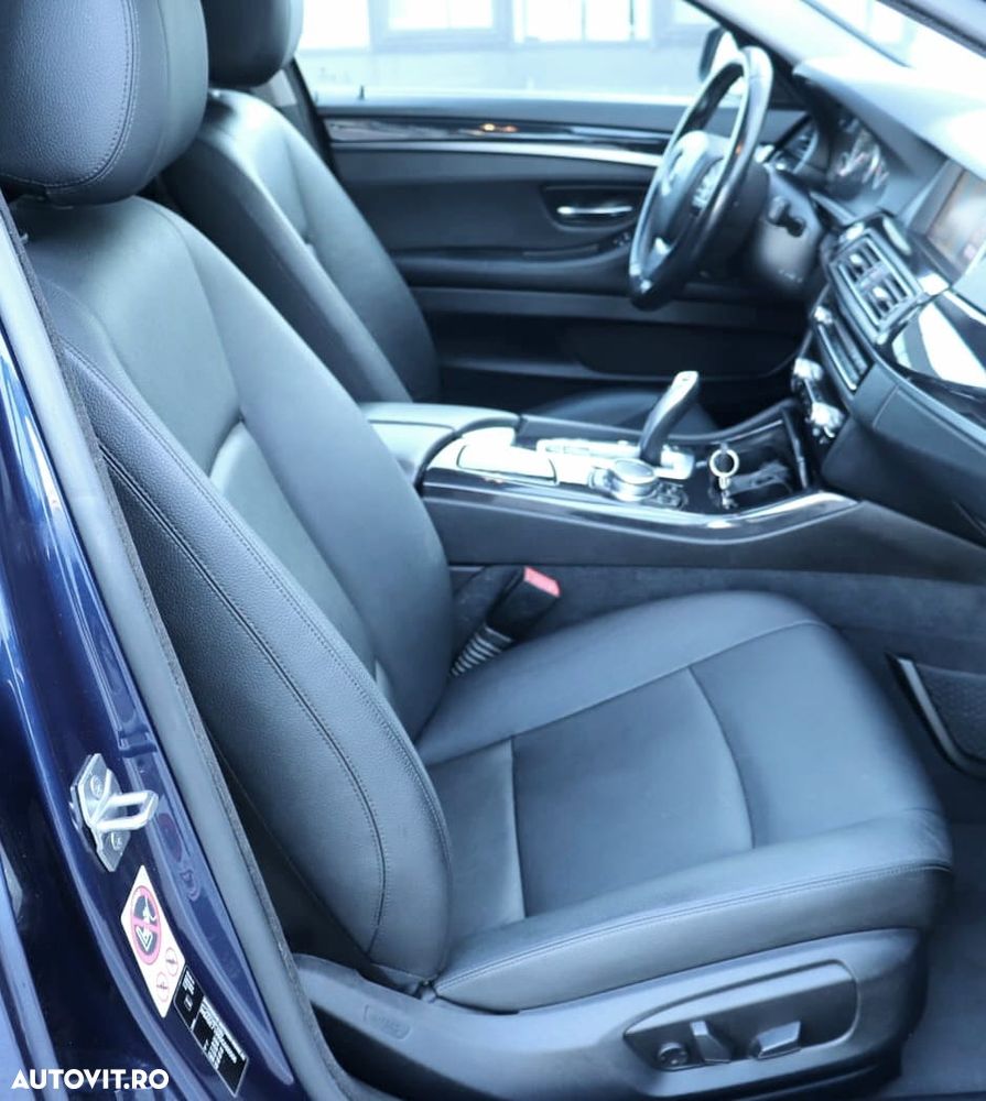 BMW Seria 5 520d xDrive AT - 12