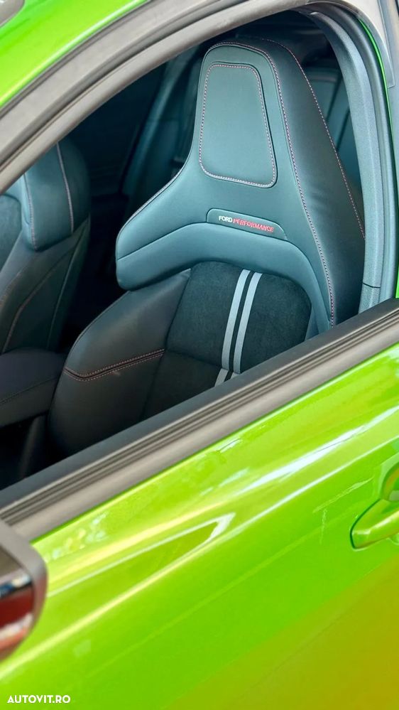 Ford Focus 2.3 Ecoboost 7DCT ST X - 11