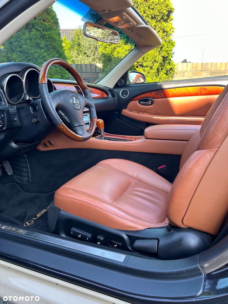 Lexus SC Prestige - 12