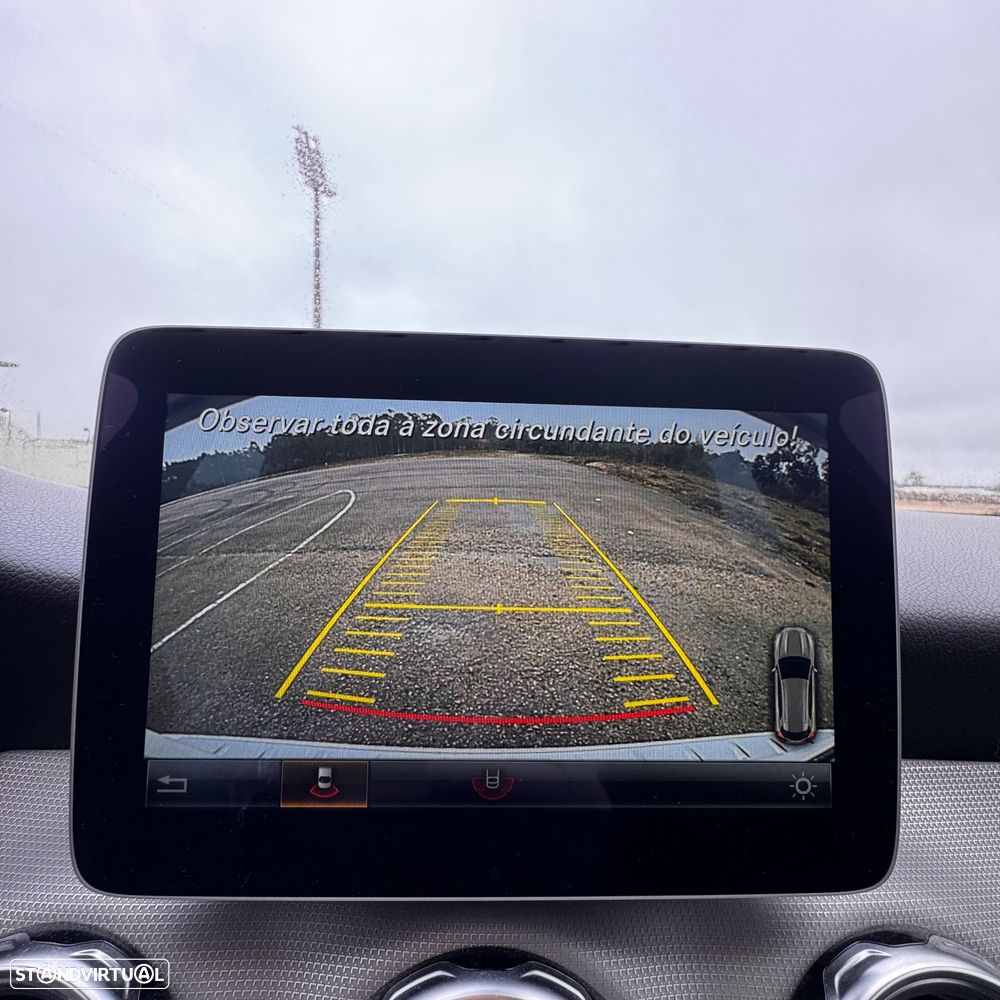 Mercedes-Benz GLA 180 d Style - 26