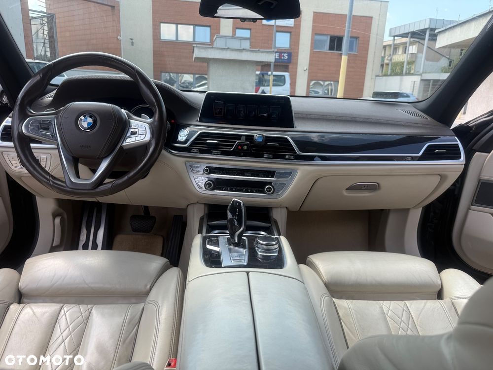 BMW Seria 7 730d xDrive - 13