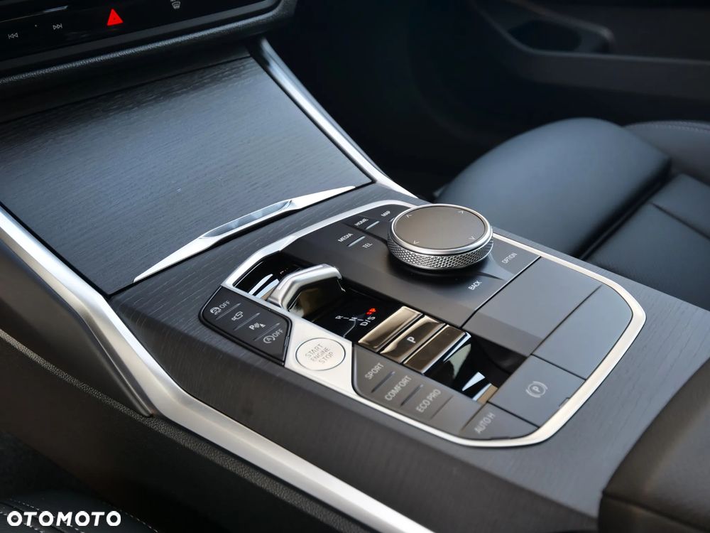 BMW Seria 3 330i xDrive M Sport sport - 19