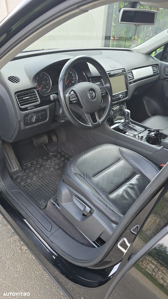Volkswagen Touareg - 2