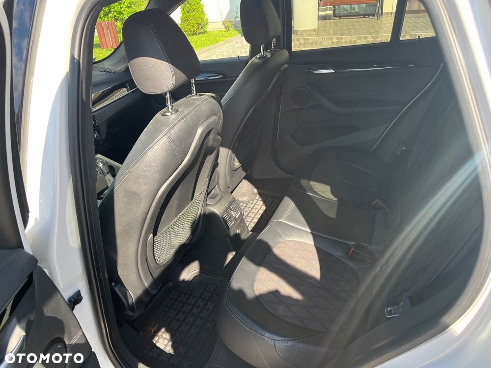 BMW X1 xDrive18d xLine sport - 11
