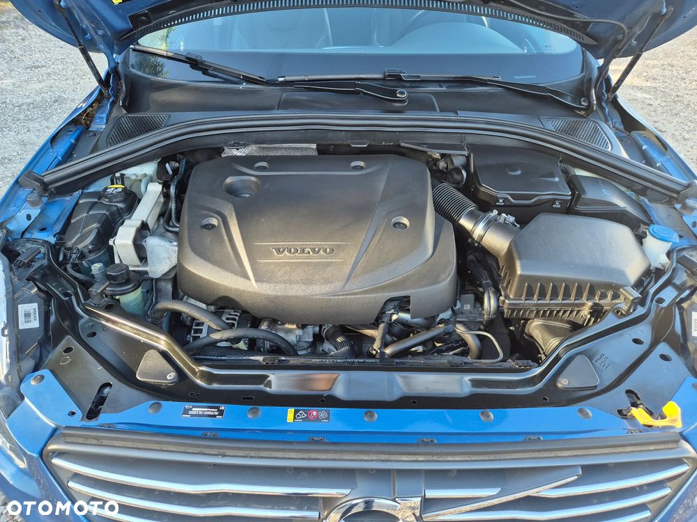 Volvo XC 60 D3 Drive-E Momentum - 28