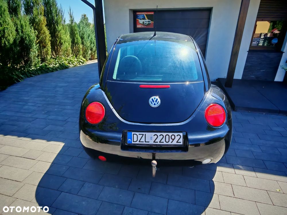 Volkswagen New Beetle - 5