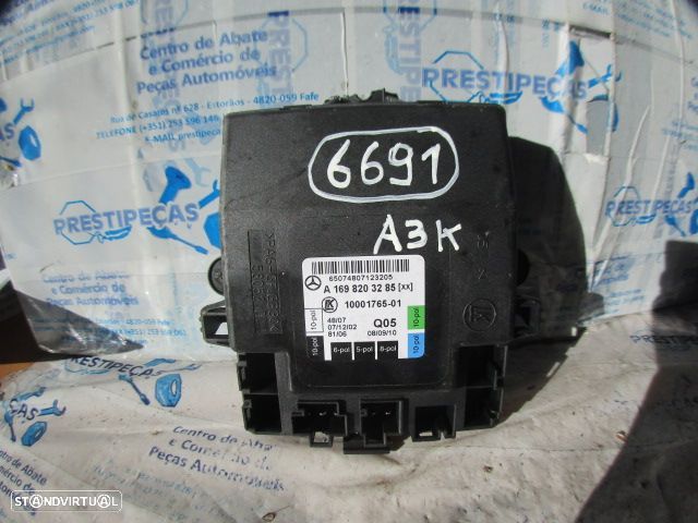 Modulo A1698203285 MERCEDES B T245 W245 FASE 2  2010 2.0CDI 140CV 5P CINZA Módulo Porta TR DRT Apoio Danificado - 1
