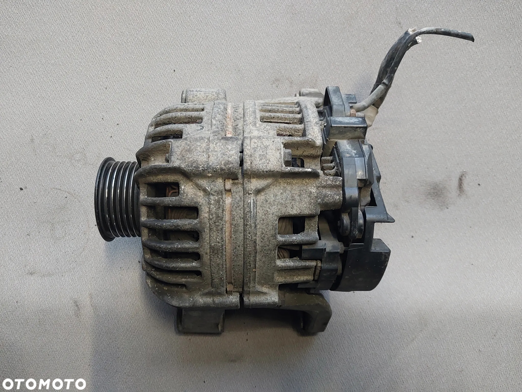 Alternator Opel 2.0 DTI Astra Zafira 70A Bosch 0 124 225 023 - 6