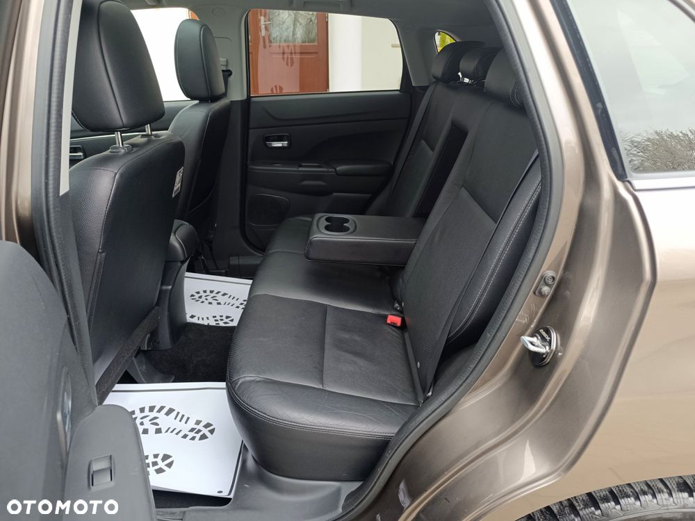 Mitsubishi ASX 1.8 DI-D 2WD Diamant Edition - 33