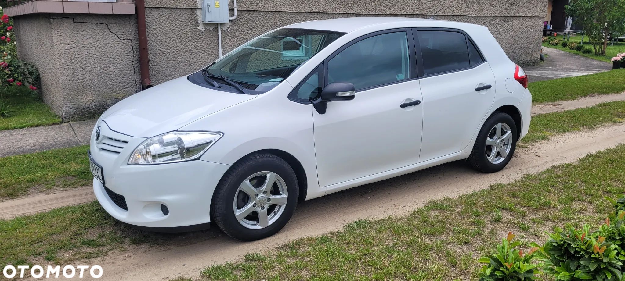 Toyota Auris 1.33 VVT-i Premium Comfort - 1