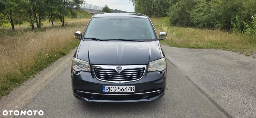 Lancia Voyager 2.8CRD Platinum - 2