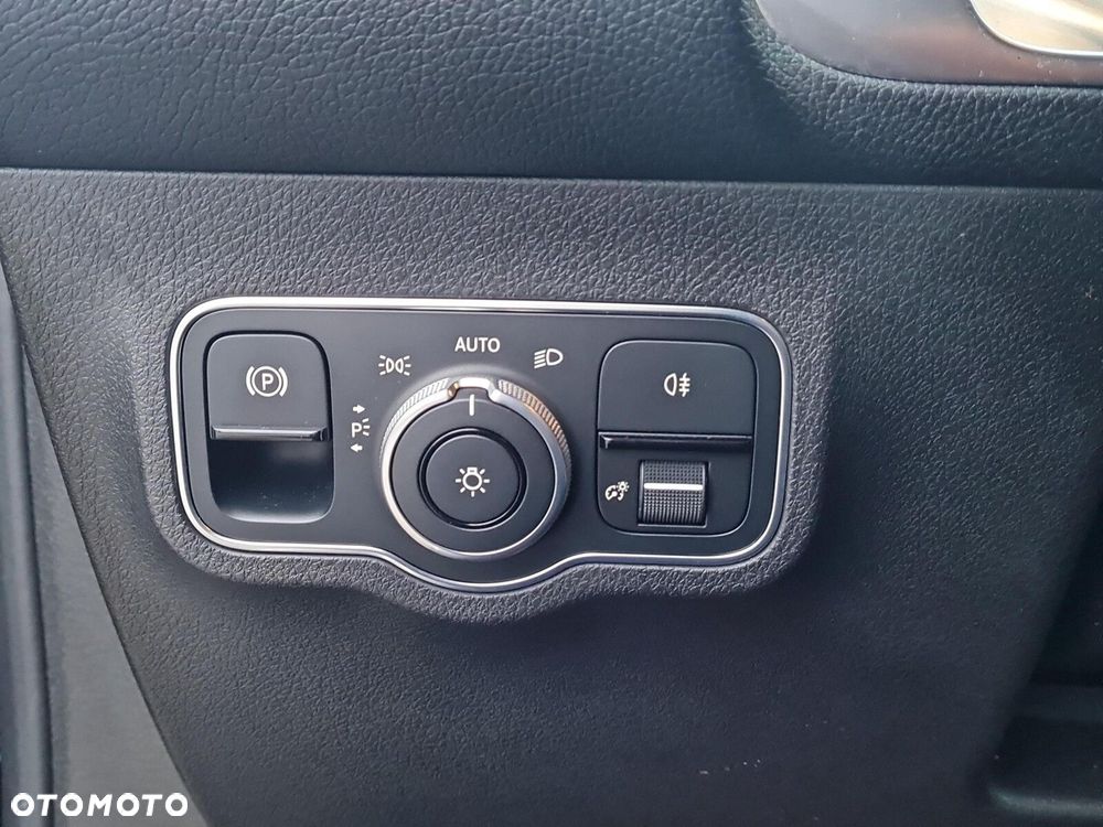 Mercedes-Benz GLB 200 d 4-Matic Progressive 8G-DCT - 19