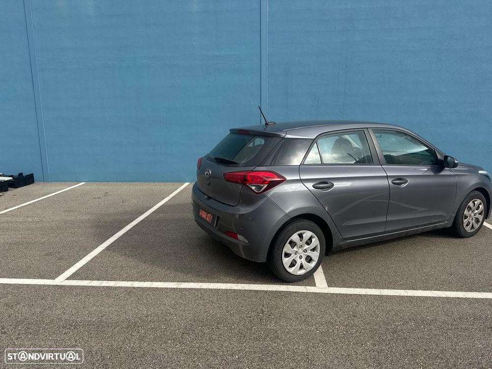 Hyundai i20 1.1 CRDi Style - 8