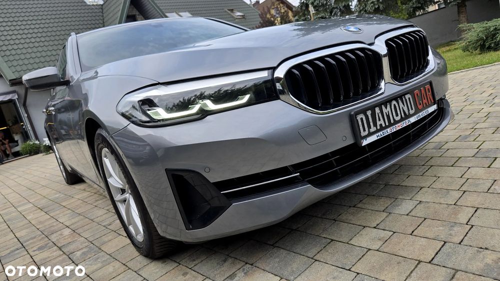 BMW Seria 5 520i Luxury Line - 6