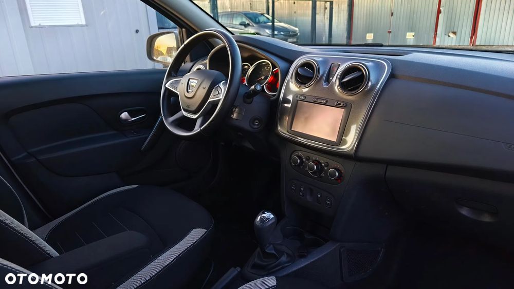 Dacia Sandero Stepway 0.9 TCe Laureate S&S Easy-R - 28