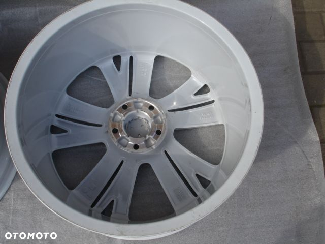 FELGA PEUGEOT RCZ 5X108 8,5JX19H2 CH5- ET27   9800684277 - 2