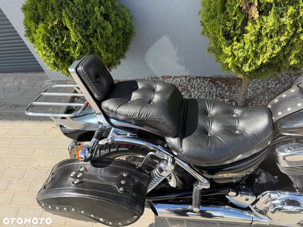 Suzuki Intruder - 40