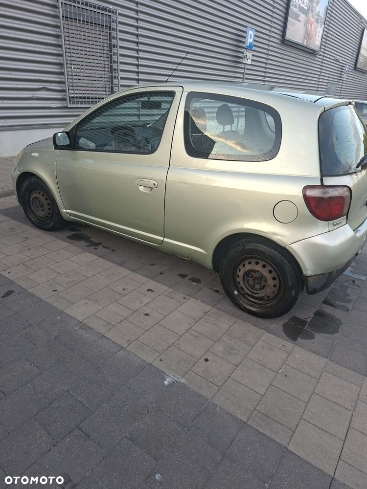 Toyota Yaris - 3