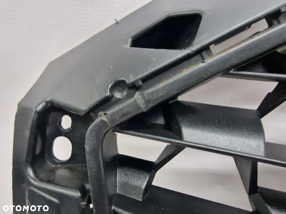 AUDI A1 II 82A 17- ATRAPA / GRILL PRZEDNI PRZÓD , NR 82A853653 / 82A853653A , NR AUKCJI GL170 - 10