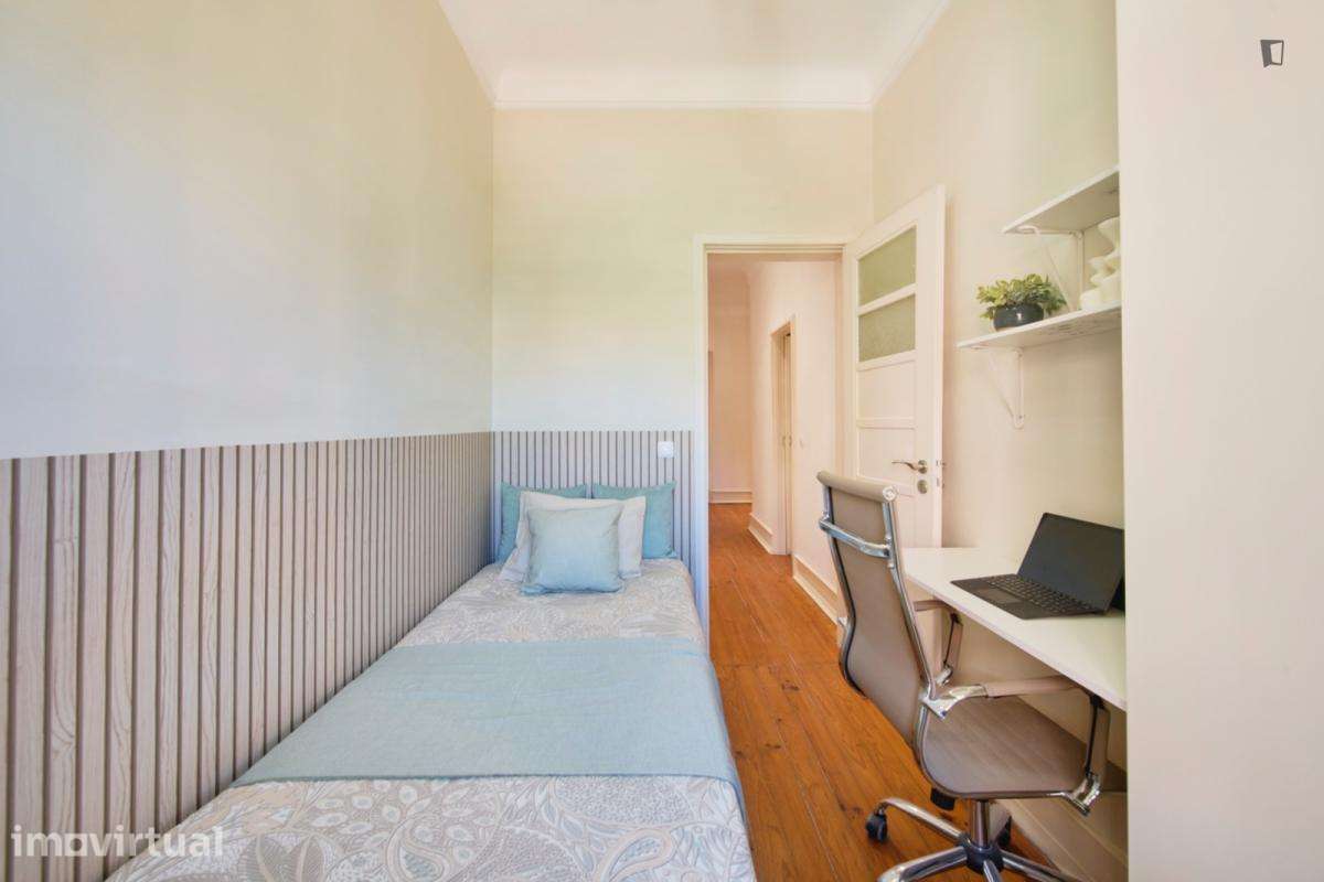 Quarto - localizado em Alameda Lisbon - Grande imagem: 5/34
