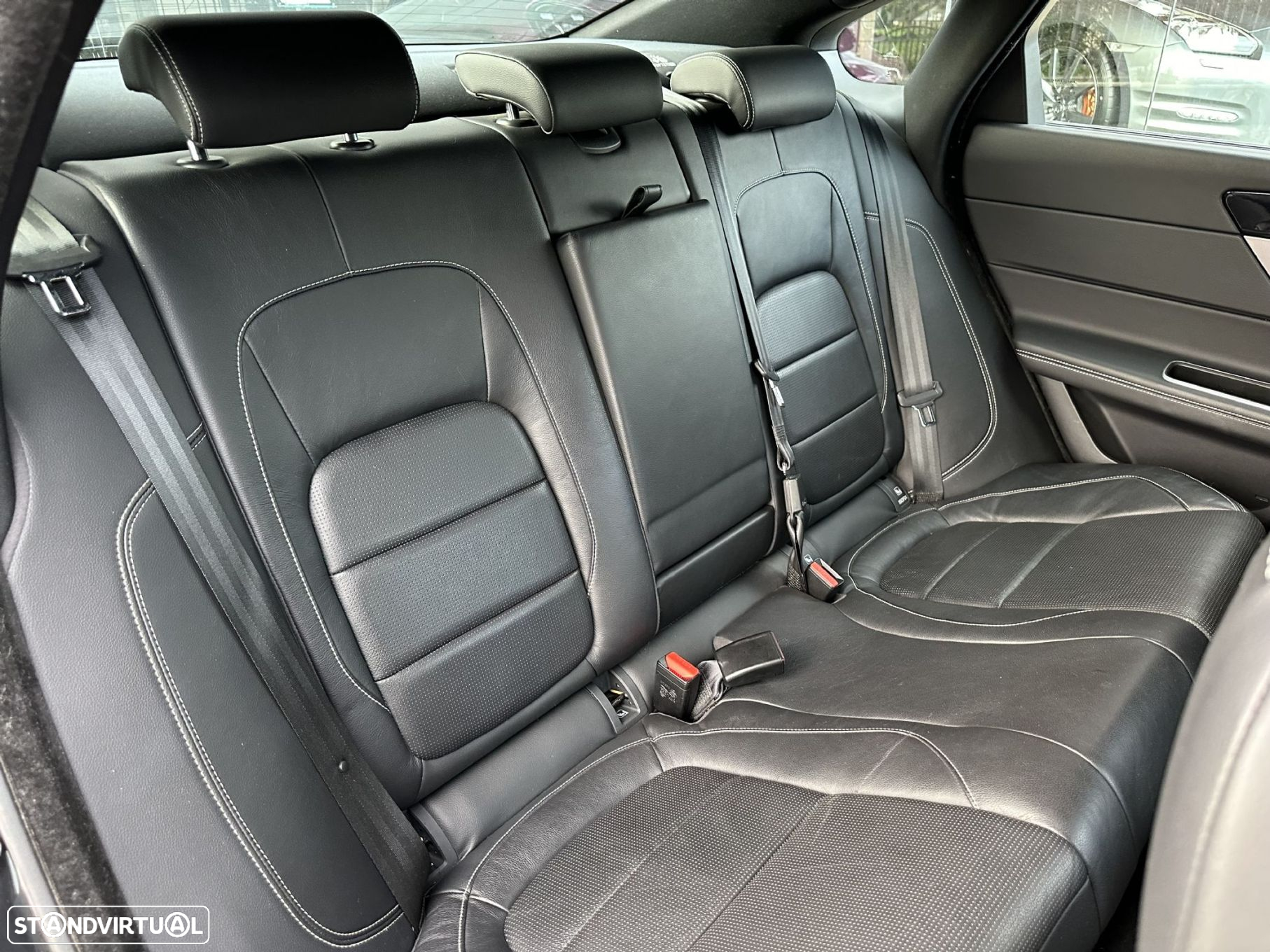 Jaguar XF 2.0 D R-Sport Aut. - 19