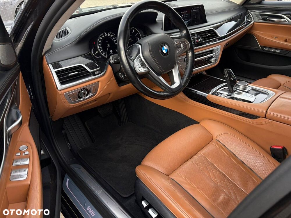 BMW Seria 7 - 11