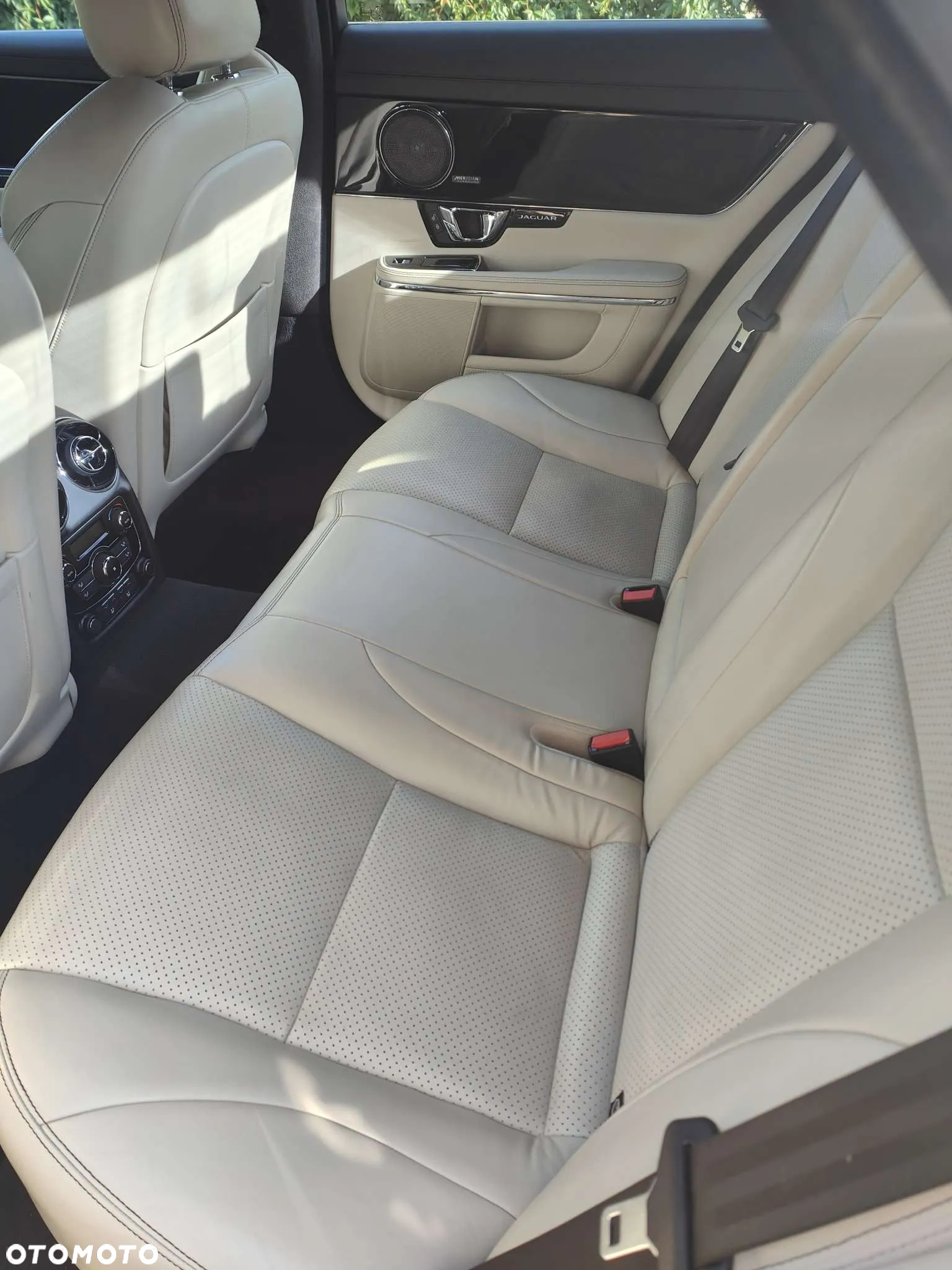 Jaguar XJ 3.0 T Portfolio - 10