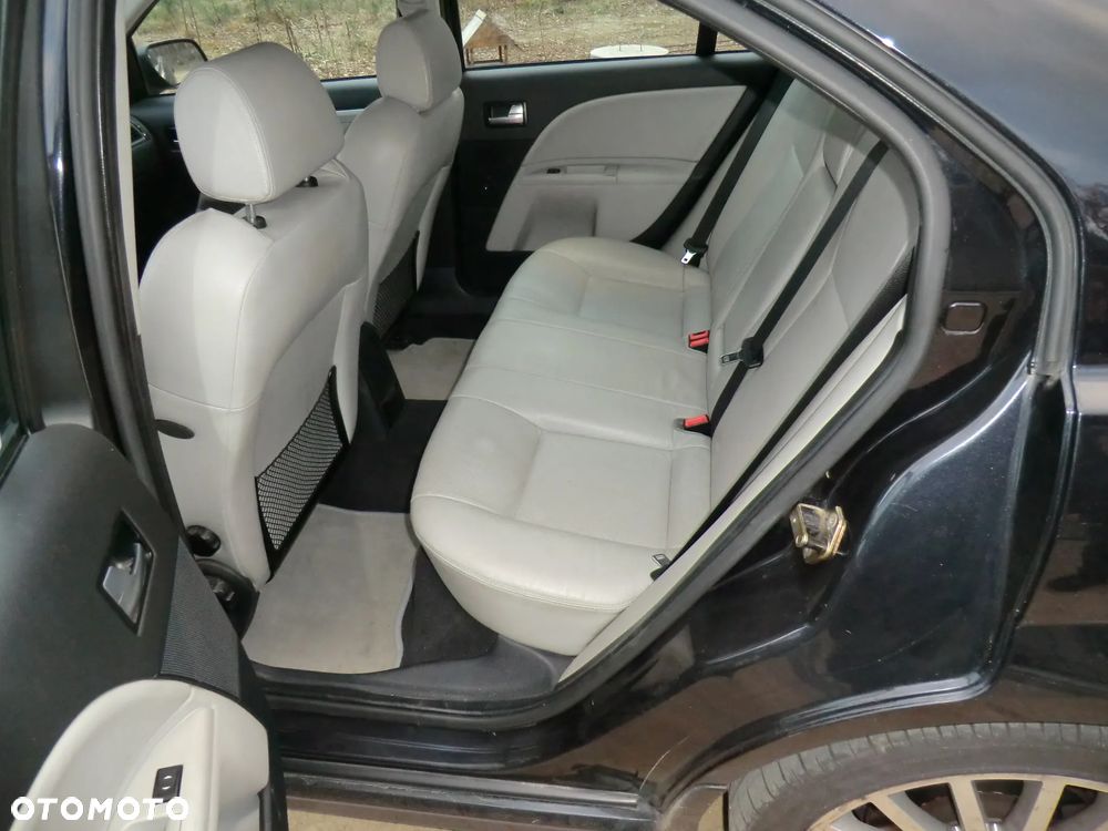 Ford Mondeo V6 ST 220 - 7