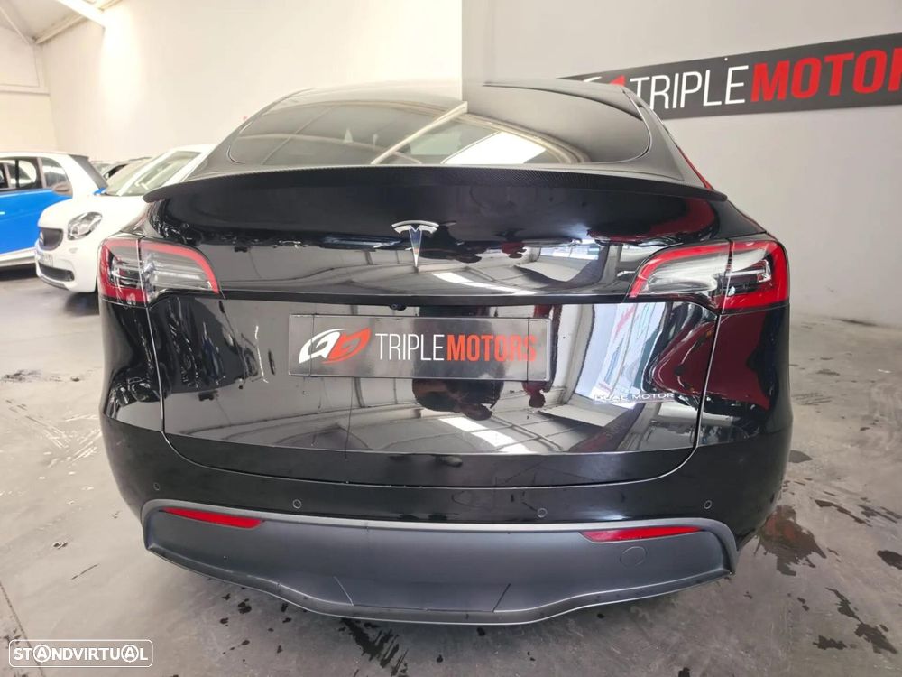 Tesla Model Y Performance Dual Motor AWD - 8