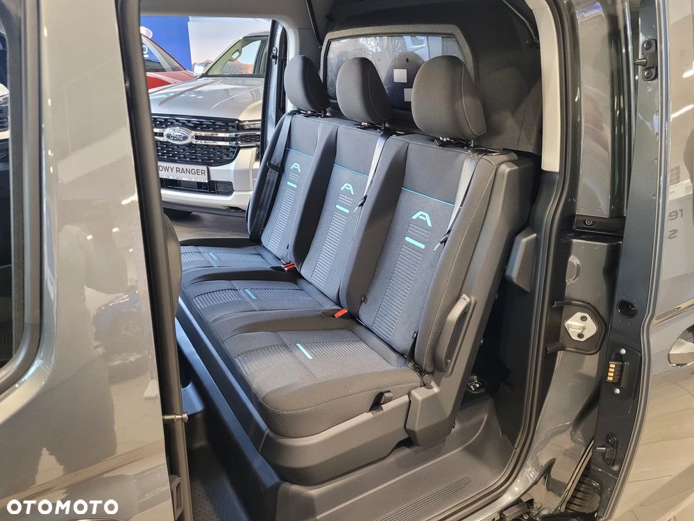 Ford Transit Connect - 14